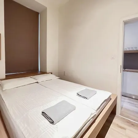 Downtown Deak-2bedrooms Big Cozy Apartment Budapest